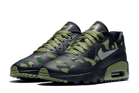 Nike Air Max green camo